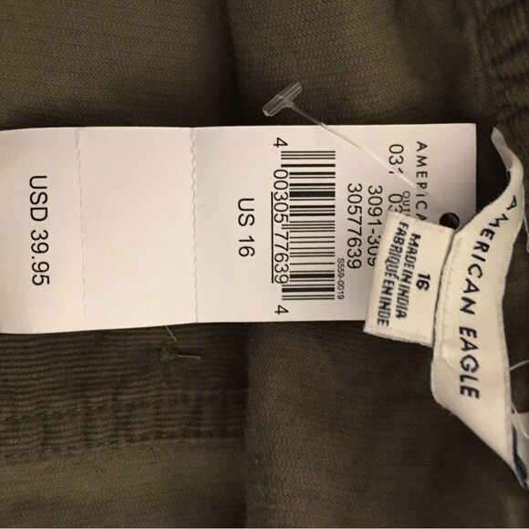 New with tags! American Eagle button down skirt - Picture 3 of 3